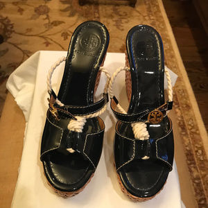 TORY BURCH Navy patent leather Wedge Size 8.5M